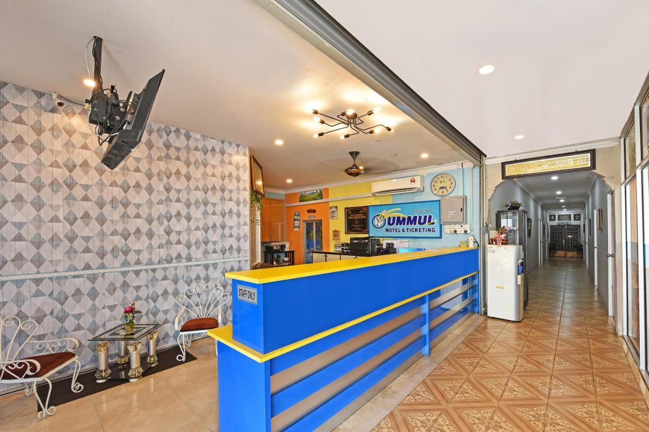 Capital O 90614 Cvia Ummul Hotel Padang Besar Ngoại thất bức ảnh