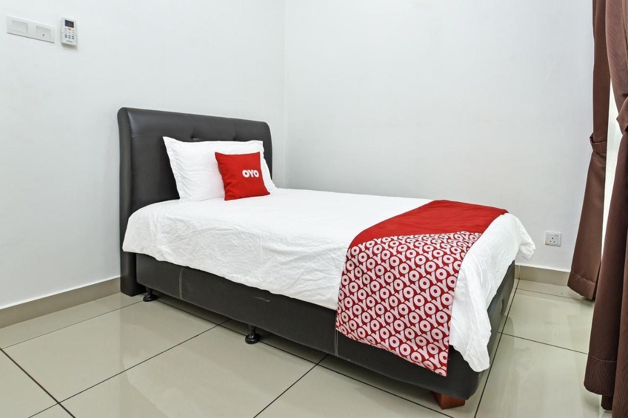 Capital O 90614 Cvia Ummul Hotel Padang Besar Ngoại thất bức ảnh