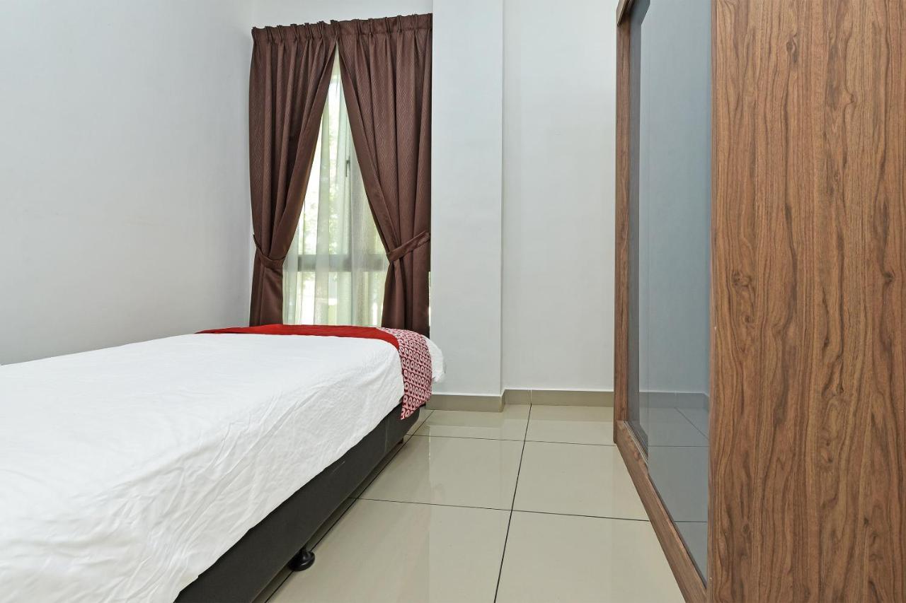 Capital O 90614 Cvia Ummul Hotel Padang Besar Ngoại thất bức ảnh