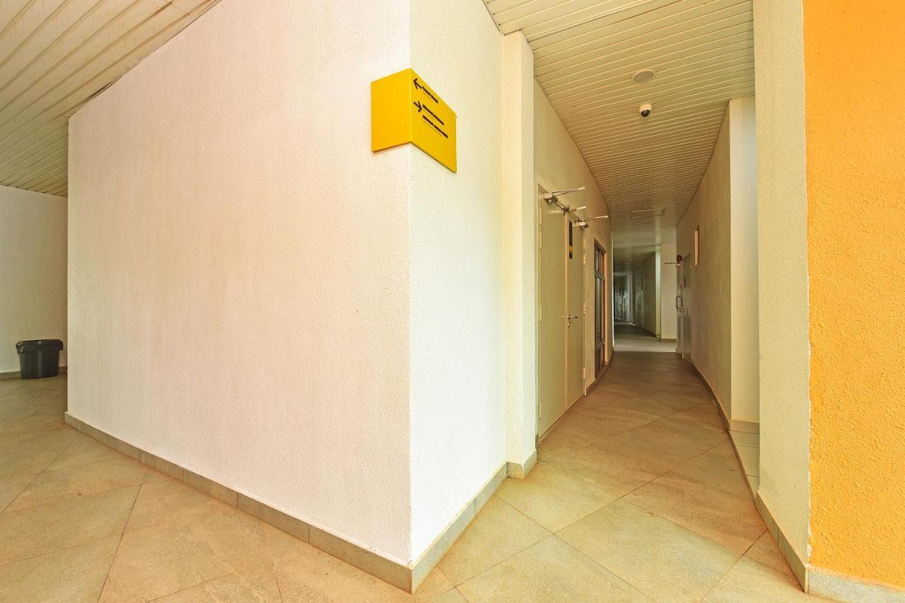 Capital O 90614 Cvia Ummul Hotel Padang Besar Ngoại thất bức ảnh