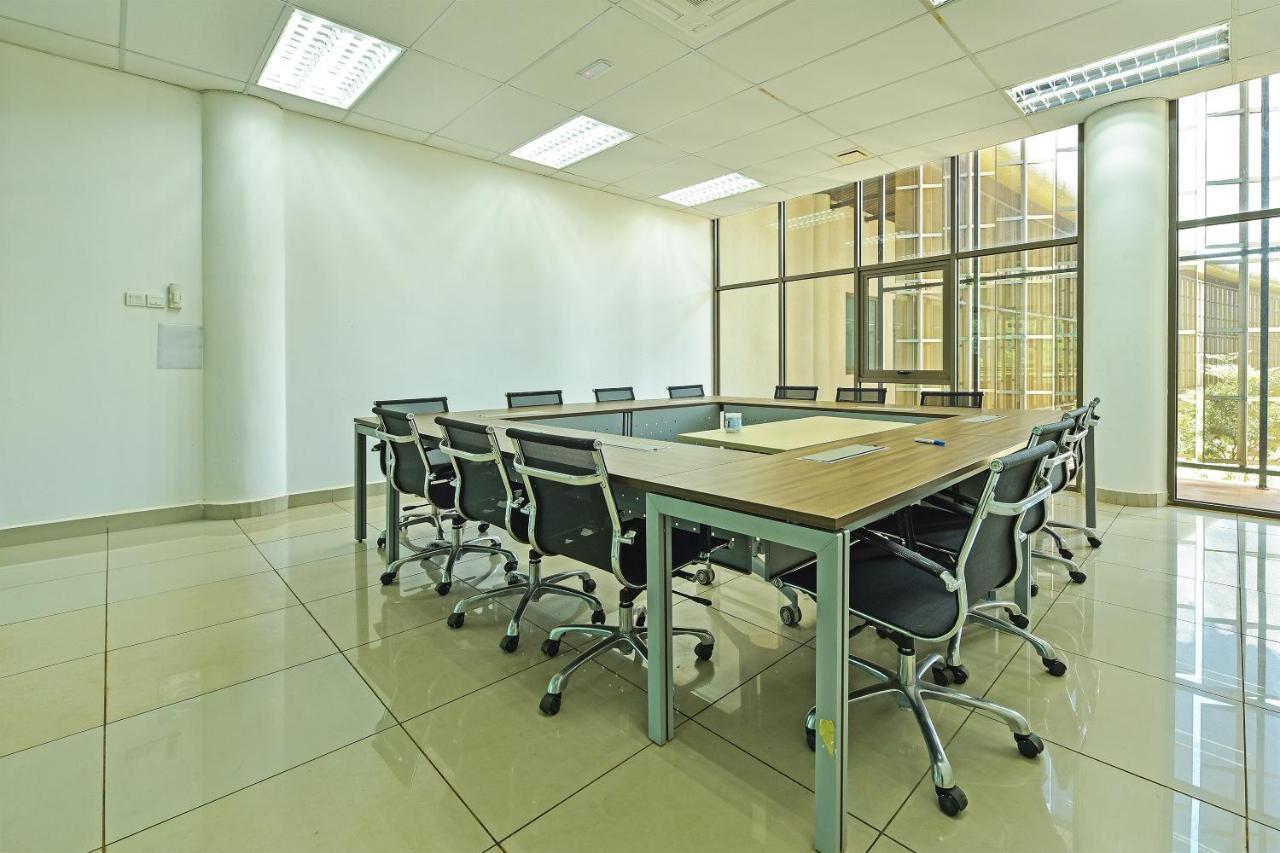Capital O 90614 Cvia Ummul Hotel Padang Besar Ngoại thất bức ảnh