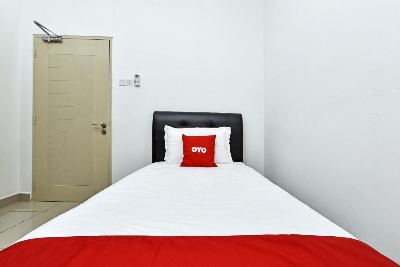 Capital O 90614 Cvia Ummul Hotel Padang Besar Ngoại thất bức ảnh